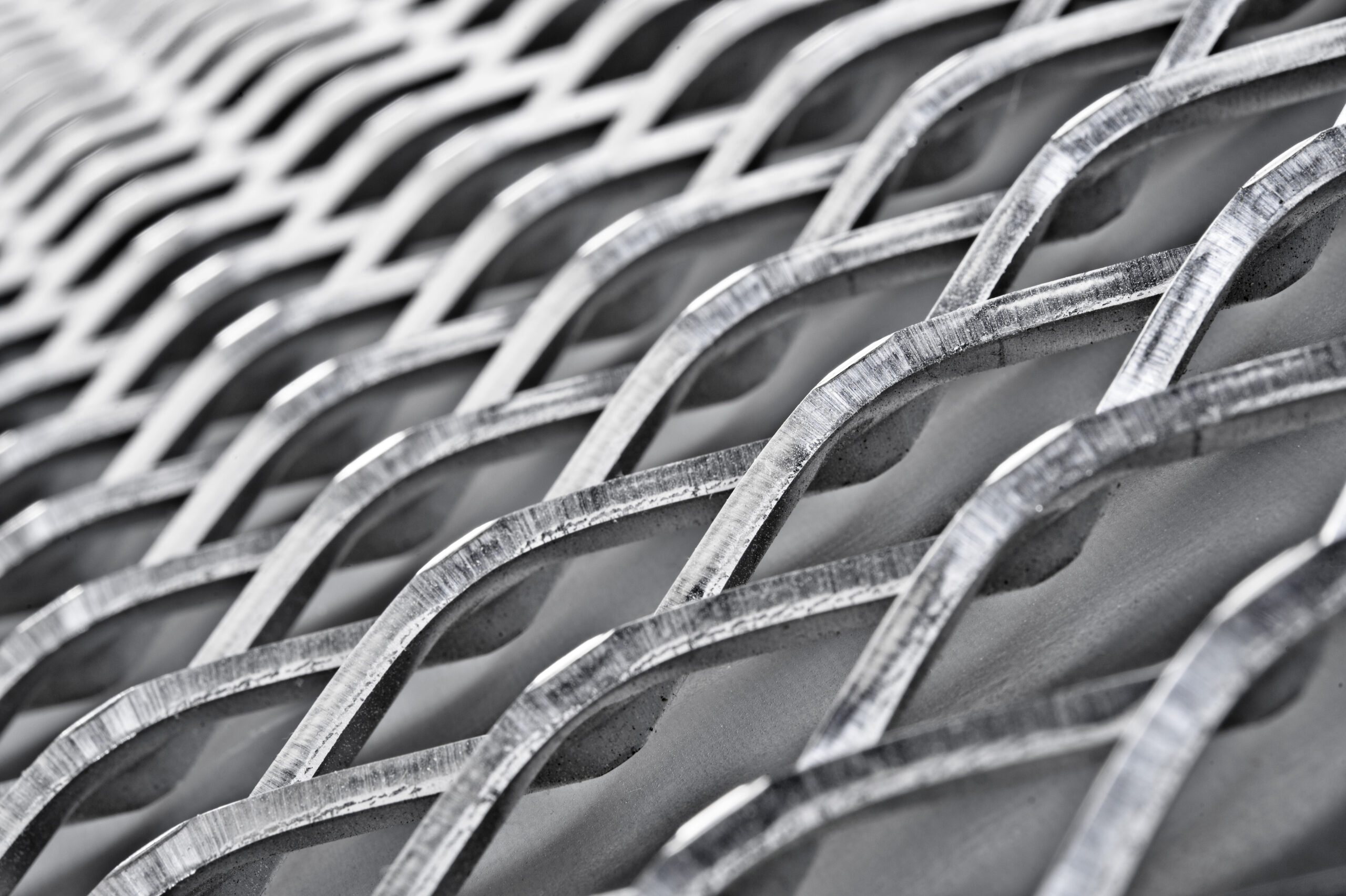 närbild på sträckmetall nickel